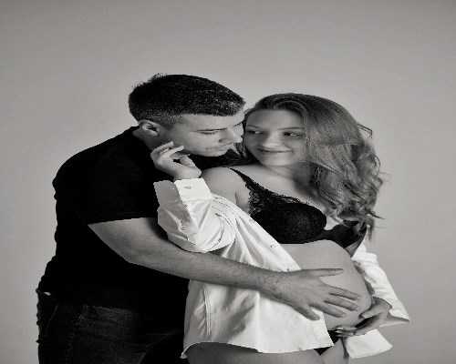 男性不育症患者的代生与代怀之路：试管婴儿助孕技术解析与考量