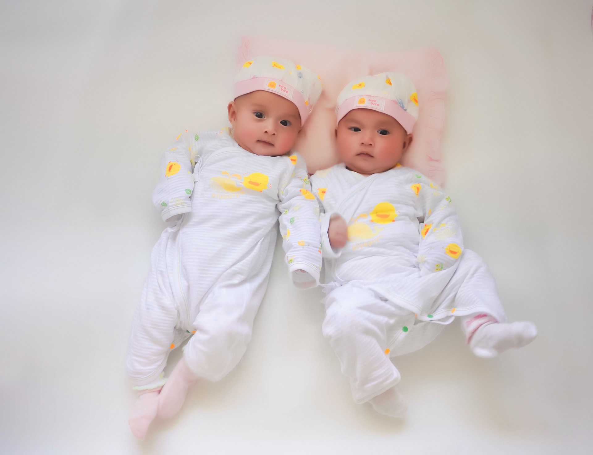 供卵代怀生子：借卵试管助孕费用揭秘，生男孩10万元够不够？